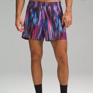 Lululemon Pacebreaker 5” Mens Shorts Chroma iridescent unlined Size Large